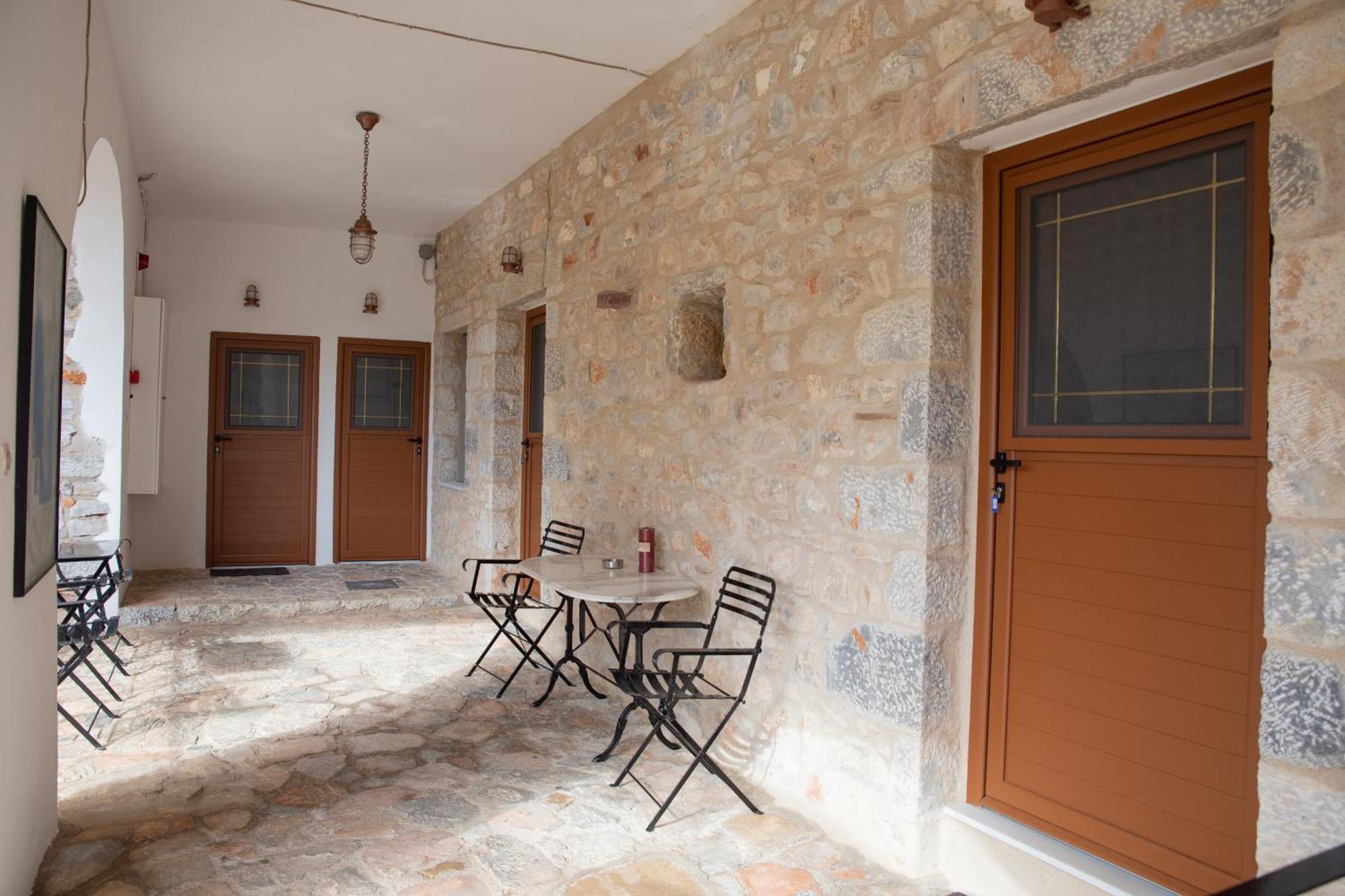 Traditional House Alepis In Areopolis Exterior photo